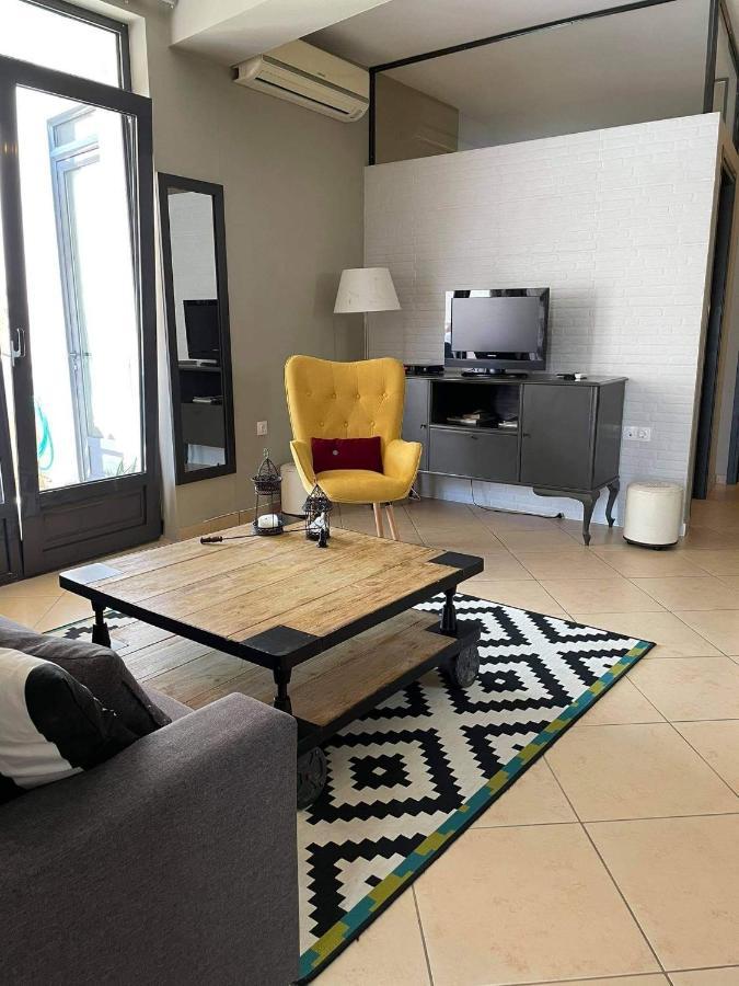 Moonstone House B Apartman Mytilíni Kültér fotó
